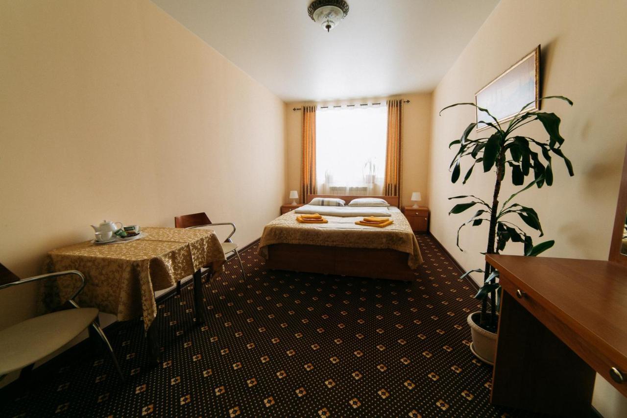 Hotel Praha Smolensk Eksteriør bilde