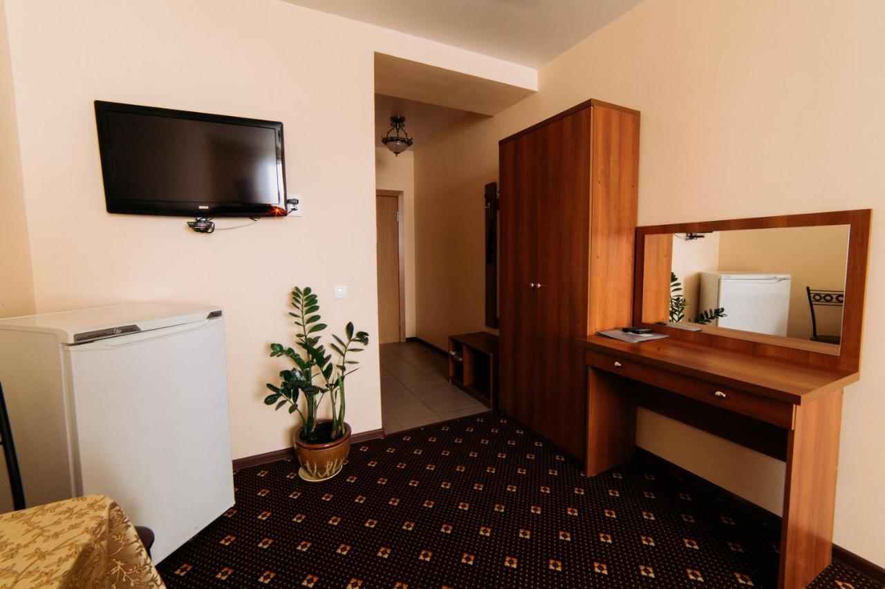 Hotel Praha Smolensk Eksteriør bilde